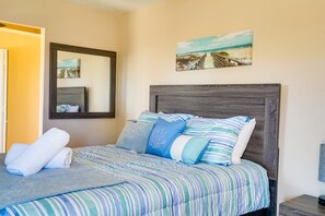 Bed sheets - El Paso Vacation Rental Studio, 7 Mi to Fort Bliss (El Paso)