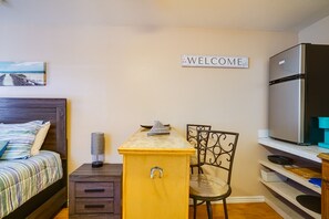 Interior - El Paso Vacation Rental Studio, 7 Mi to Fort Bliss (El Paso)