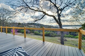 House (3 Bedrooms) | Interior - Henderson Cabin w/ Deck & Scenic Lake Views! (Henderson)