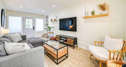 Modern Naples Duplex Home ~ 6 Mi to Beach!