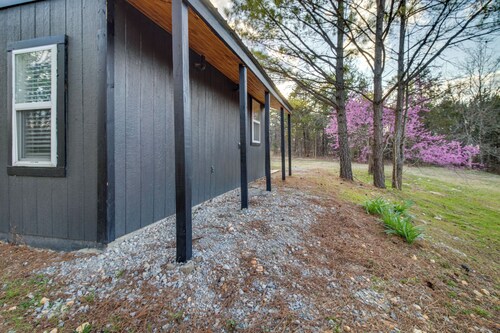 Cozy Henderson Studio - 2 Mi to Norfork Lake!