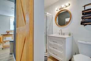 Interior - Cozy Henderson Studio - 2 Mi to Norfork Lake! (Henderson)