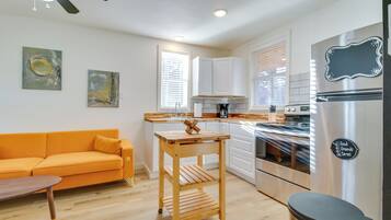 Apartment (0 Bedroom) | Interior