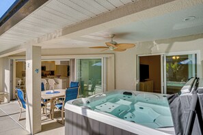 Interior - Beachy Port Charlotte Home w/ Hot Tub & Pool! (Port Charlotte)