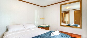 'valley View Lodge' Rural Home in Bridgeport!