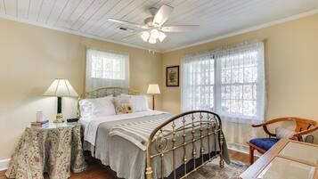 ์ฝํฐ์ง (2 Bedrooms) | ๋ด๋ถ