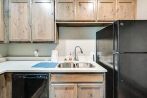 Apartment (1 Bedroom) | Interior