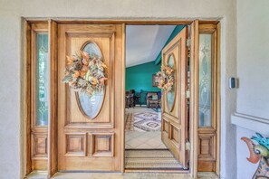 Interior - Charming Home w/ Patios, Near Ruidoso Downs Casino (Ruidoso)