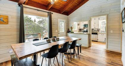 Quiet + Peaceful Home in Allenspark w/ Deck!