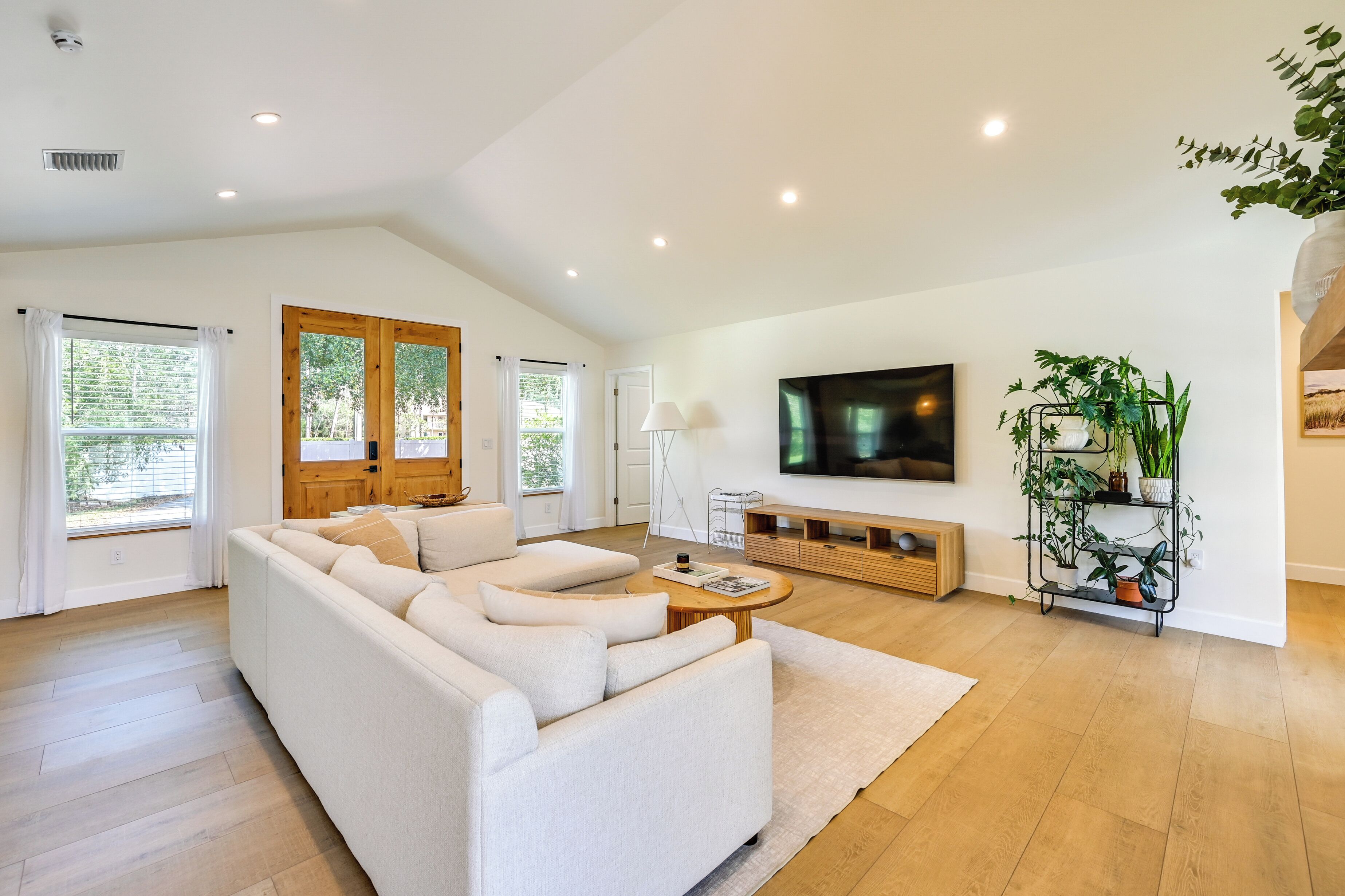 House (3 Bedrooms) | Front of property