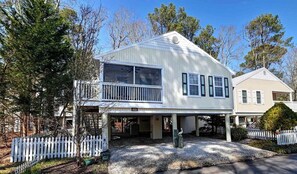 Exterior - The Beach Treehouse located in Clearwater Community! WIFI, Community Pool, 3 miles to the Beach! **New Booking Incentive! Book and receive a 3 day pass to Delaware State Beaches. Inquiry for details!** (Frankford)