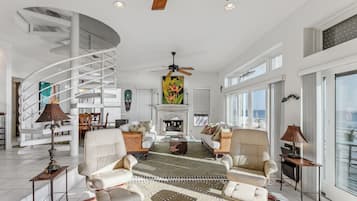 Duplex, 3 Bedrooms | Living area | Smart TV, streaming services