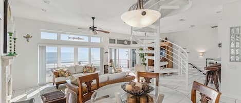 Appartement Duplex, 3 chambres | Cuisine privée | Réfrigérateur, four, cafetière/bouilloire, grille-pain