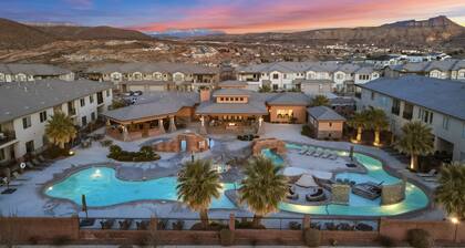 Zion's Paradise 6 Bedroom Townhouse