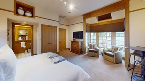 1 bedroom, iron/ironing board, travel cot, WiFi - Saguaro Casita - 1 Bed / 1 Bath Studio (Santa Fe)