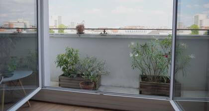 Private room -single bed in appartement to share- 20 Minutes from Paris