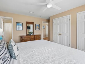 3 bedrooms, iron/ironing board, WiFi, bed sheets - Coastal Cottage | Pet Friendly, Private Pool + Short Walk to the Beach! (Pensacola Beach)