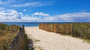 Beach - Carnac Plage Appartement rez de Jardin A 5 Minutes à Pied de la Plage 35 m² (Carnac)