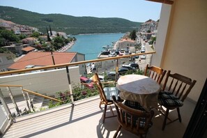 Outdoor dining - Villa Hortus / 6 Apartment with Sea view (Neum)