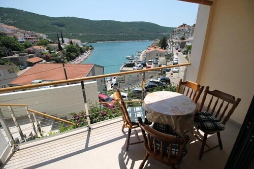 Villa Hortus / 6 Apartment with Sea view