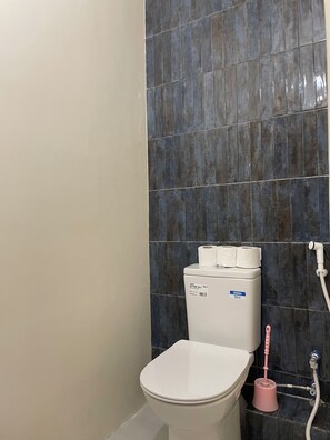 Comfort-Apartment, 2 Schlafzimmer | Badezimmer | Kostenlose Toilettenartikel, Haartrockner, Handtücher, Toilettenpapier