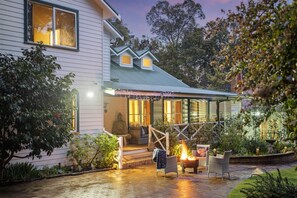 Exterior - Escape to tranquility at Serenity House & Wellness Spa. (Pemberton)