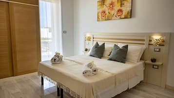 1 camera, una scrivania, Wi-Fi gratuito, lenzuola