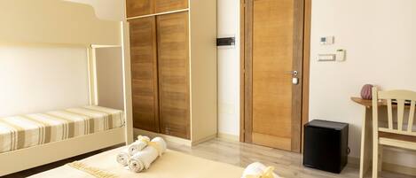 1 غرفة نوم ومكتب وواي فاي مجانًا وملاءات أسرّة