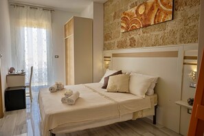 1 bedroom, desk, free WiFi, bed sheets - MOD SALENTO B&B - QUADRUPLE ROOM 2 (Corsano)