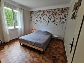 3 chambres, fer et planche à repasser, lit parapluie, Wi-Fi