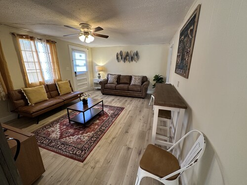Historic Gem : Timeless charm in valdosta near VSU 