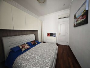 2 soverom, strykejern/-brett, wi-fi og sengetøy