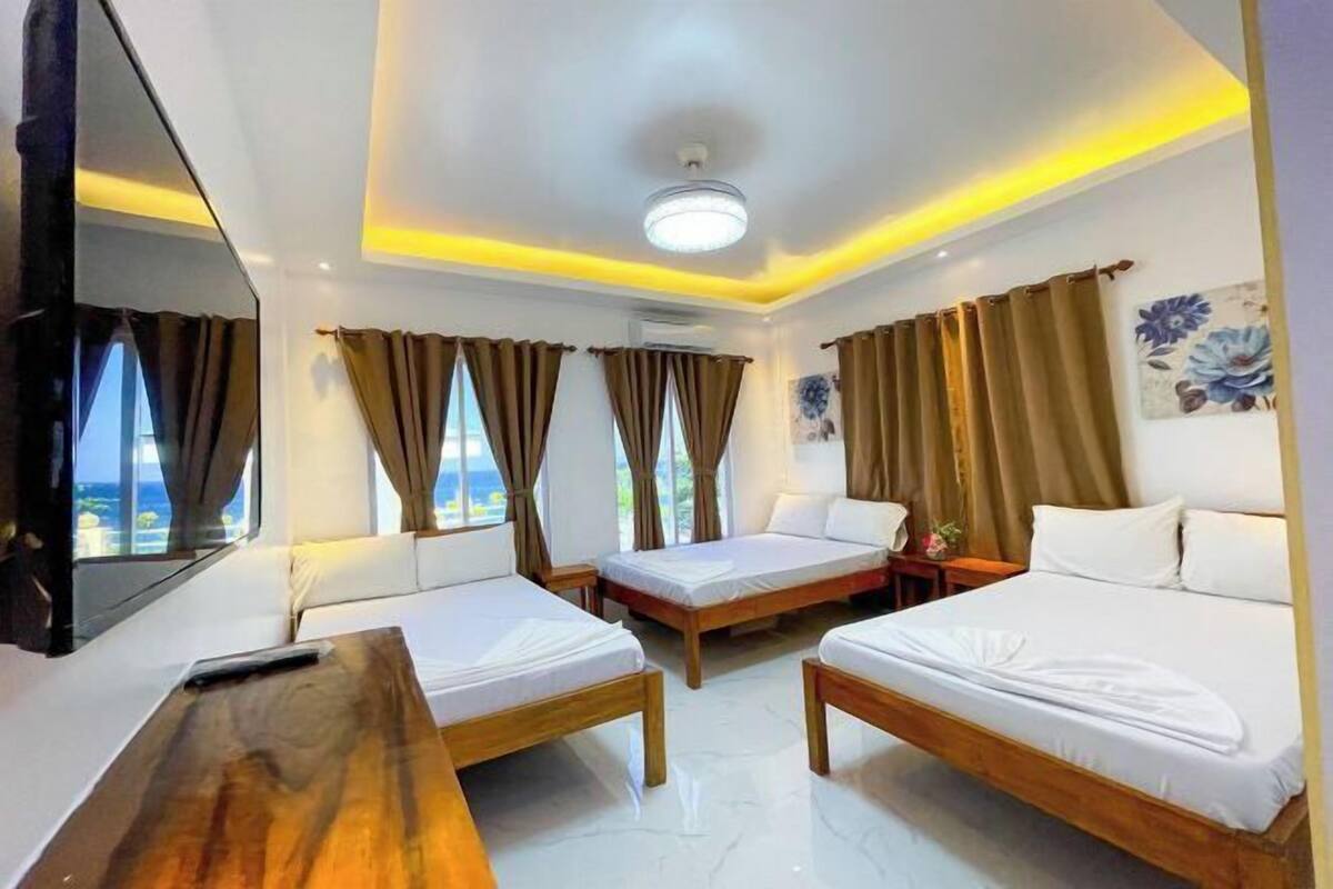 Desk, bed sheets