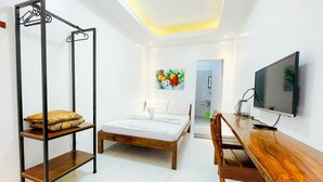 Standard Room | Desk, bed sheets - Agbing Seaside View Resort Puerto Galera powered by Cocotel (Puerto Galera)