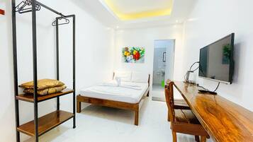 Standard Room | Desk, bed sheets