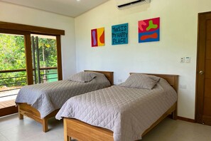 3 bedrooms, desk, WiFi, bed sheets - Casa Kabuae/ A/C /rainforest&ocean View Home (Puntarenas)