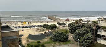Estúdio em Condomínio de Luxo. Com Piscina e na Primeira Linha da Praia