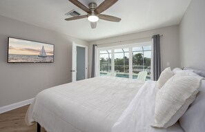 4 chambres, coffres-forts dans les chambres, fer et planche à repasser