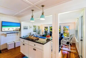 Smart TV, offices - Bayfront Villa:  Dock, Walk to Beach and Bridge Street (Bradenton Beach)