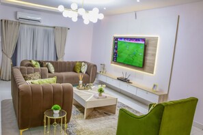 Smart TV - Luxenest T1 (Lekki)