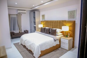 2 bedrooms, iron/ironing board, free WiFi, bed sheets - Luxenest T1 (Lekki)