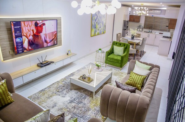 Smart TV - Luxenest T1 (Lekki)