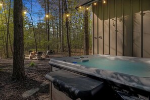 Tina de hidromasaje al aire libre