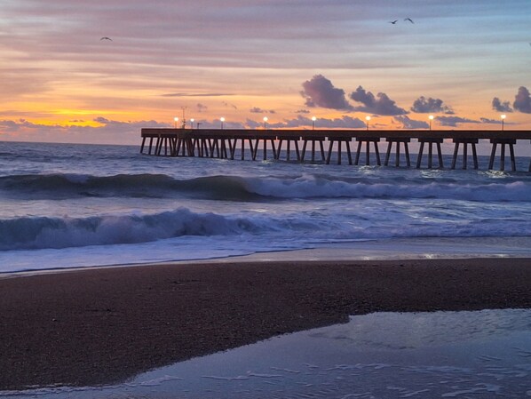 サンラウンジャー、ビーチタオル