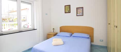 1 quarto, ferros/tábuas de passar roupa, Wi-Fi, roupa de cama
