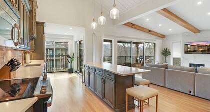 Abbey Villas Condo Steps to Pool Walk to Fontana Beach Dining and Marina