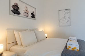 3 bedrooms, iron/ironing board, travel crib, free WiFi