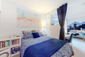 Iron/ironing board, Internet, bed sheets, wheelchair access