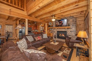 Fernseher, Kamin, Videospiele, DVD-Player