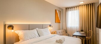 Studio simple 1 double bed